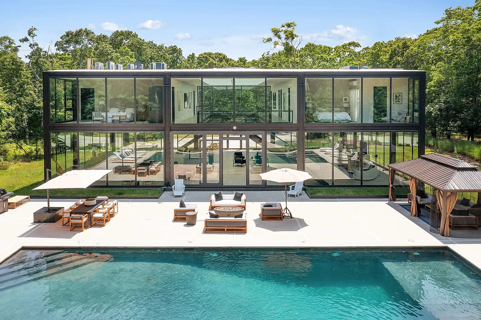 The Glass House — Photo 1