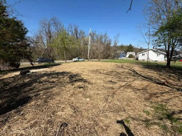 611 Washington Ave, Brownsville, PA 15417