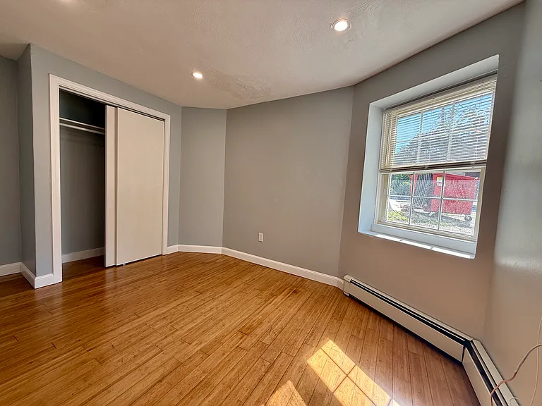 260 Hope St #1A — Photo 6