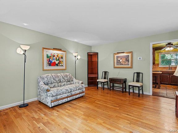 4th image of 12 Gordon Avenue