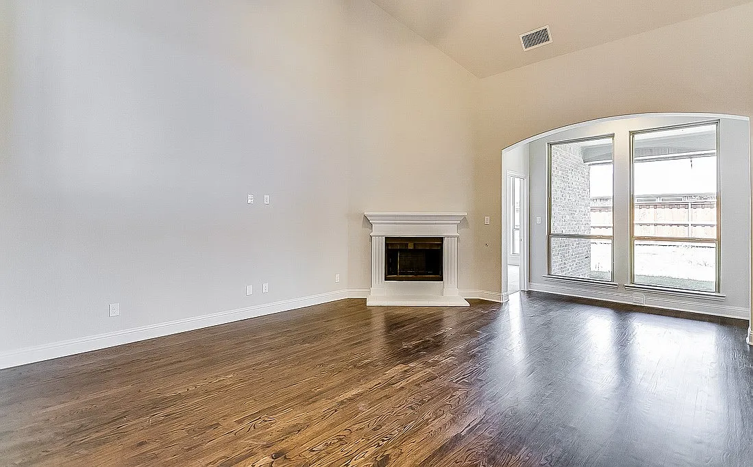 4 bed, 5.5 bath, 3518 sqft, $4,200 — Photo 2