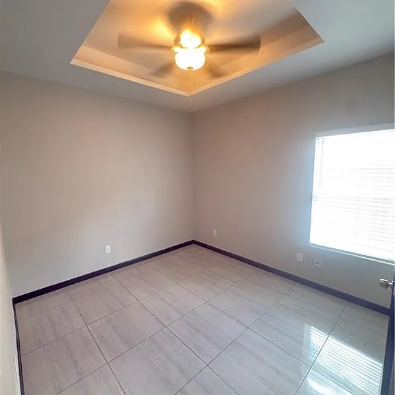 809 E La Cantera Ave #4 — Photo 7