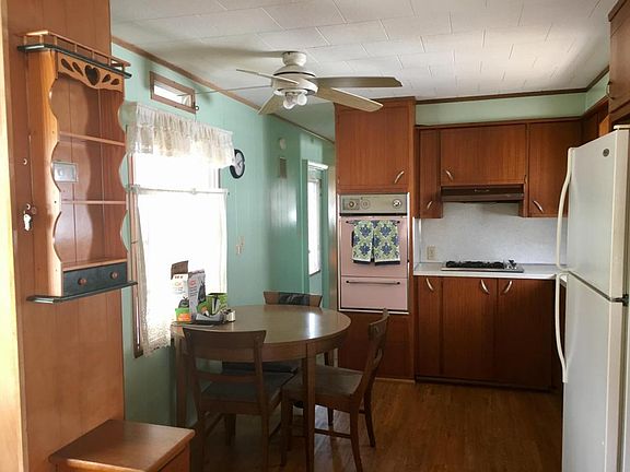 5th image of 2865 Plumosa Ln