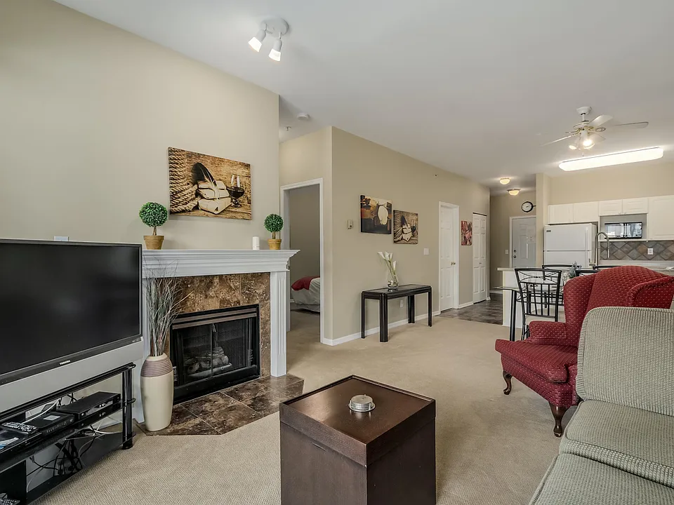 2109 Rowland St #231