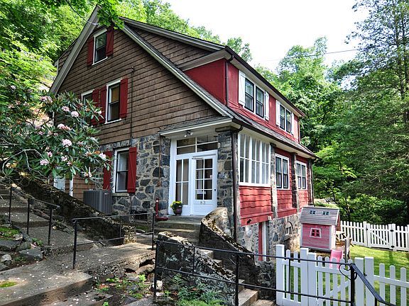 4th image of 83 Cliff St