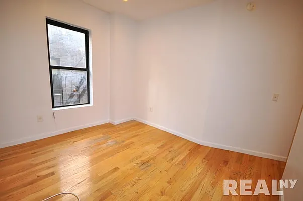 Rented by REAL New York | media 40