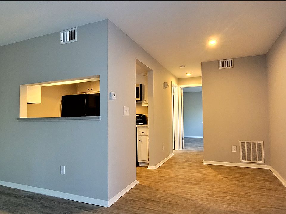 1st image of 4440 Flowerdale Ave #F