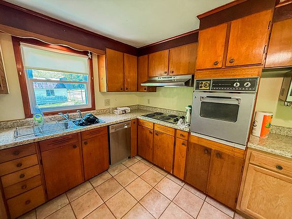 5th image of 520 Wilsie Rd