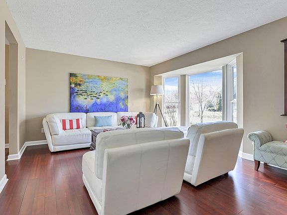 3rd image of 7472 Gardenview Pl