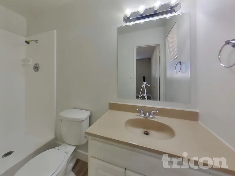 3202 W Wood Dr — Photo 9
