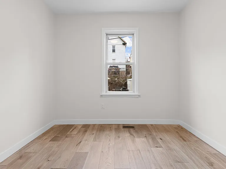 3 Edison Pl #1 — Photo 15