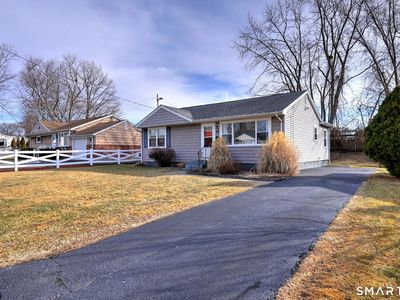 46 Aircraft Road, West Haven, CT, 06516