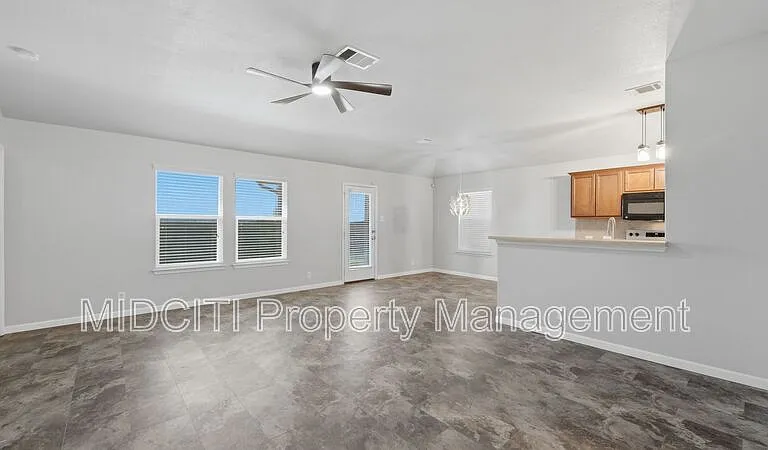 3414 Zachary St — Photo 11