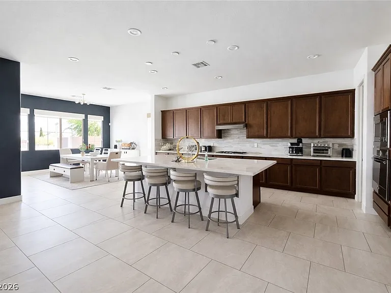 11386 Villa Bellagio Dr — Photo 3