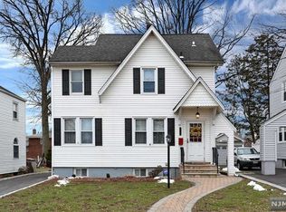 326 Roosevelt Ave, Hasbrouck Heights, NJ 07604