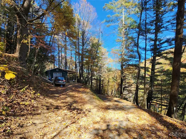 218 Leafy Ln, Boone, NC 28607