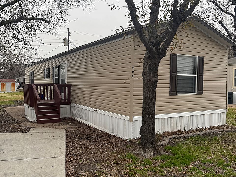 1st image of 609 Summerhaven Dr #609
