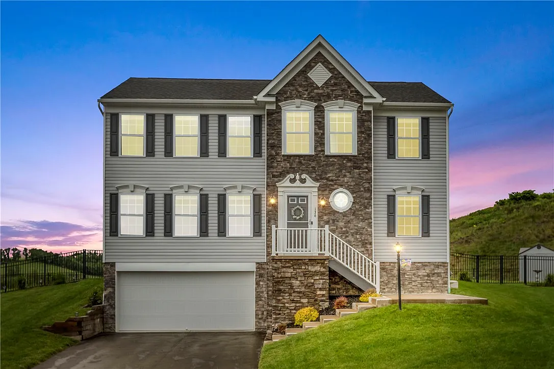 136 Azalea Cir photo 1