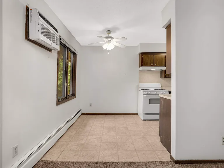 10890 S Shore Dr #12 — Photo 7
