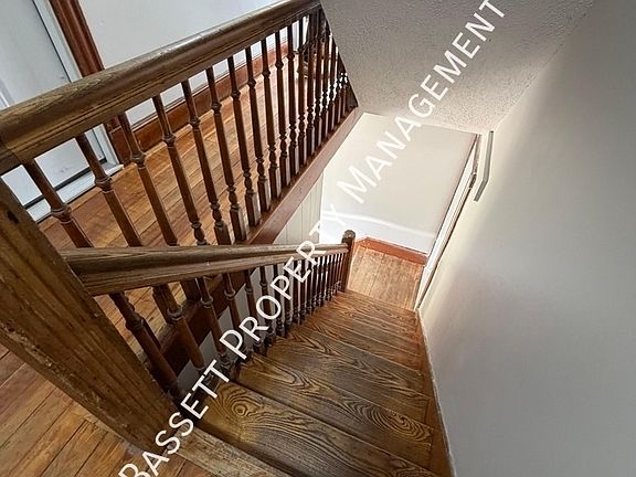 3rd image of 13 Meridian St Unit 3