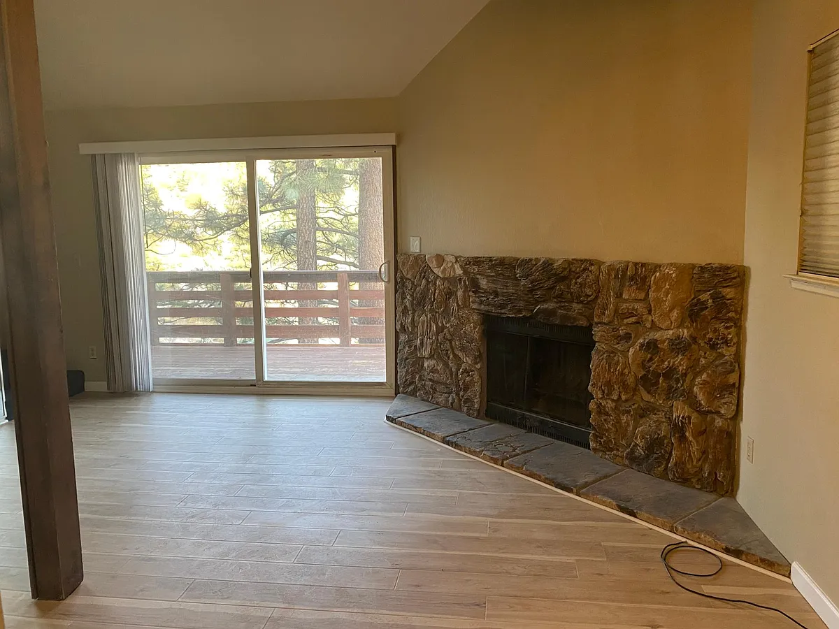 Building Photo - 352 Galaxy Ln #D