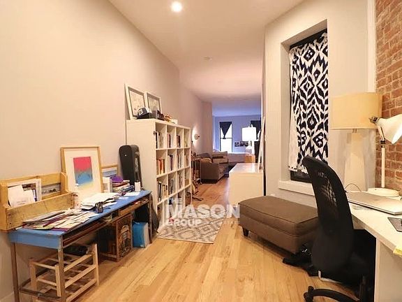 4th image of 595 10th Ave APT 3S