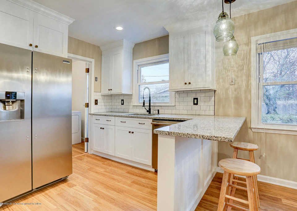 1st image of 3112 Veeder Ave