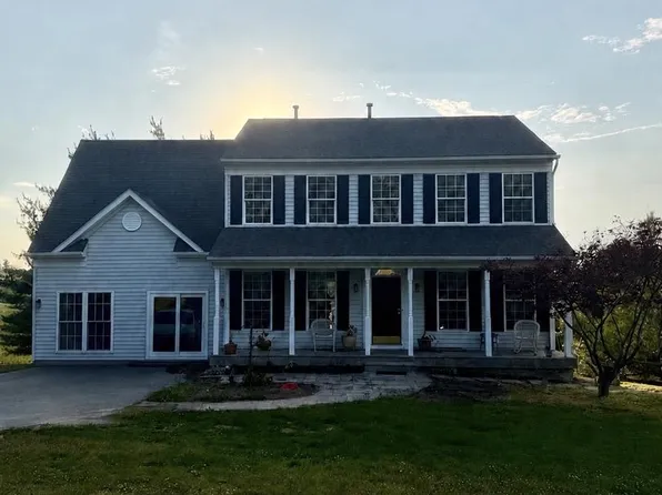 8840 Mapleville Rd, Mount Airy, MD 21771