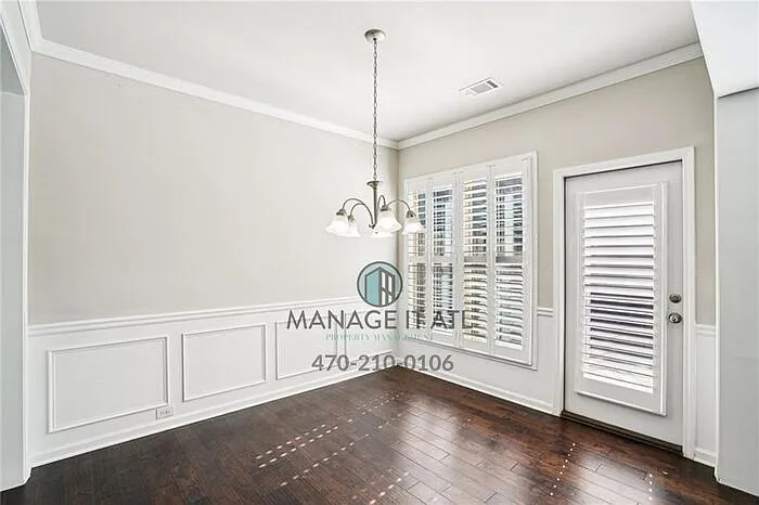 2558 Village Park Bnd — Photo 9