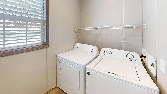 360 Continental Ave — Photo 11