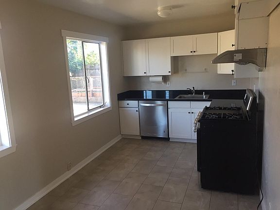 3rd image of 1416 Parsons Ave