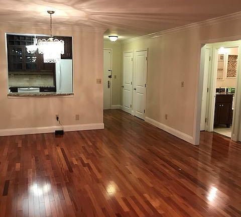 2nd image of 1374 Midland Ave APT 211