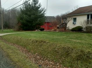 11562 Stafford Rd, Chagrin Falls, OH 44023