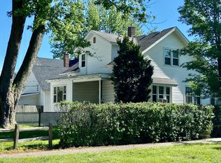 622 Lincoln Ave, Holland, MI 49423