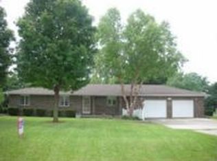 25579 Front St, Sterling, IL 61081
