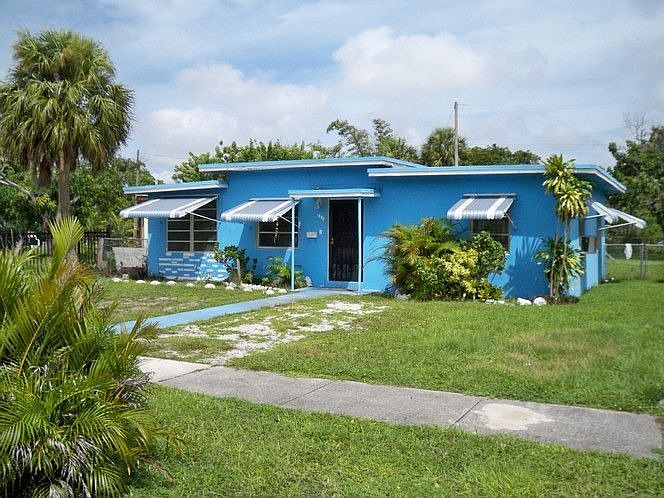 1st image of 1085 NW 121st St