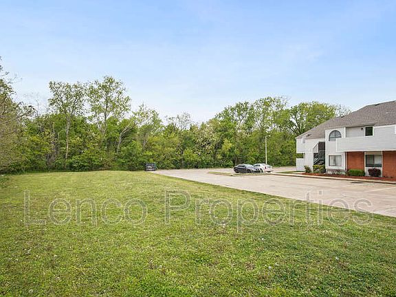 4th image of 1932 E Lindsey St #221