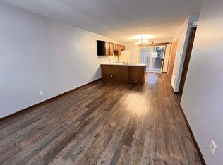 30 Fairway Dr, Hannibal, MO 63401