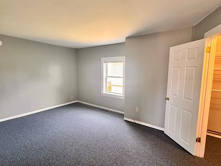 30 Central St — Photo 9