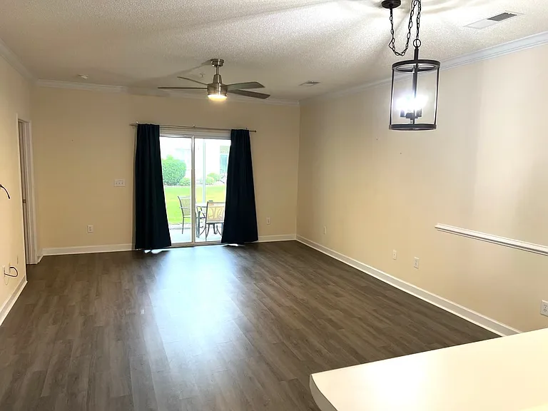 208 Castle Dr #1372 — Photo 5
