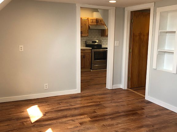 5th image of 145 Cottage St #2