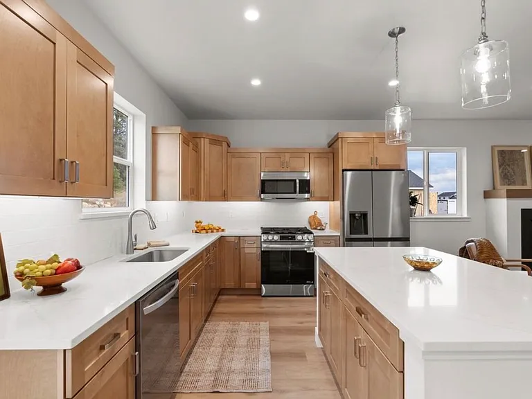 513 Eagle Valley Dr — Photo 3
