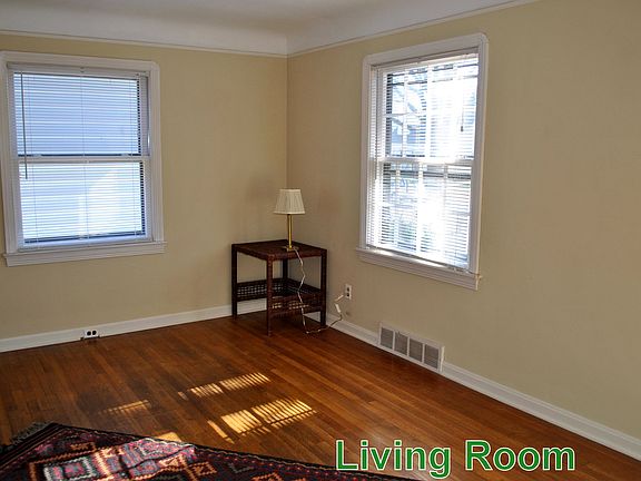 3rd image of 12408 Kensington Ave