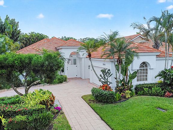 3rd image of 10646 Greenbriar Villa Drive