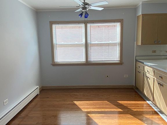 3rd image of 4442 N Oak Park Ave #1