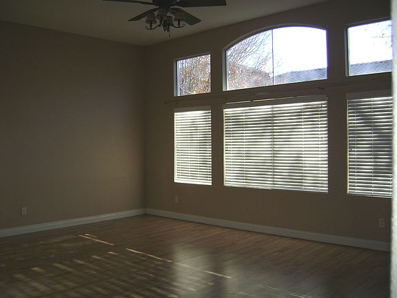 4th image of 2551 Misty Olive Ave
