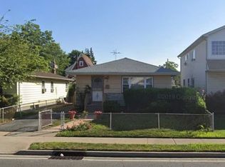 457 Greenwich St, Hempstead, NY 11550