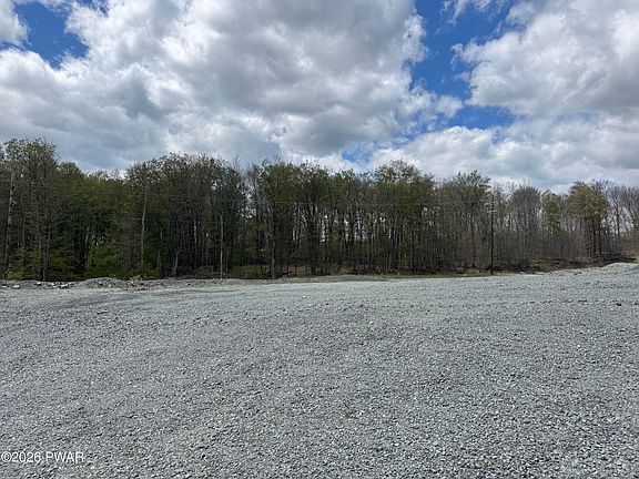 3rd image of Creamton Dr