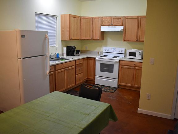 3rd image of 1066 White Ave