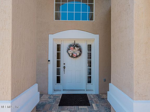 3rd image of 10613 CRESTON GLEN Circle E